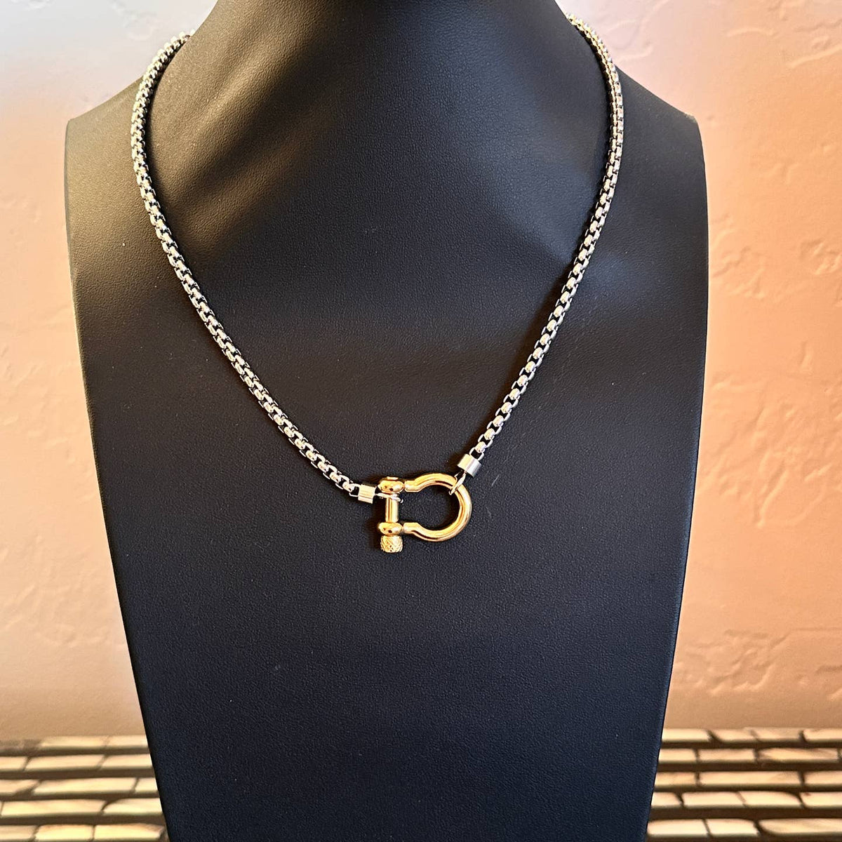 Horsebit Necklace - Silver Chain with Gold Clasp - HANNAH