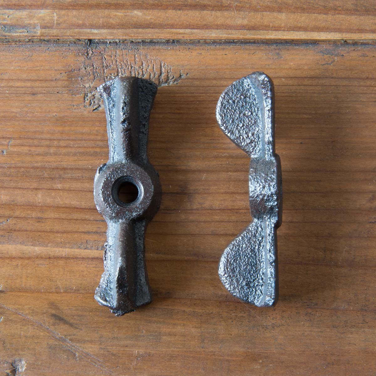 Bowtie Turn Latch