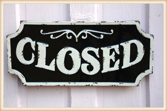 Glossy Closed Sign